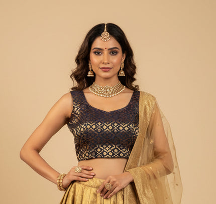 Sleeveless blouse