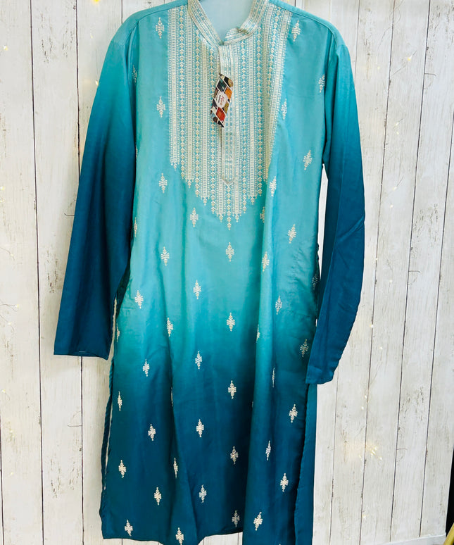Embroidered kurta set for men