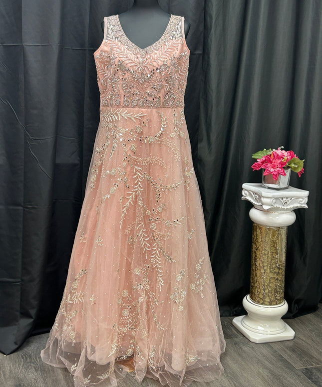 Heavy party wear gown by Kurti Connection USA