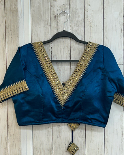 Front hook blouse