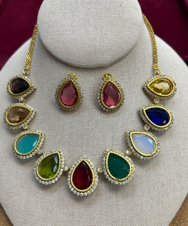 Multi color stone necklace set