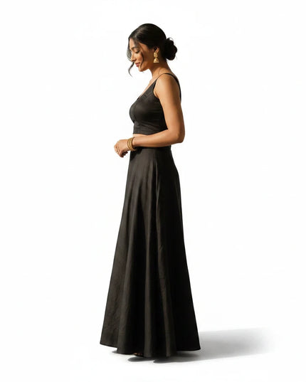 Satin silk sleeveless blouse : Black